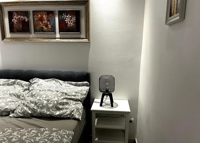 Apartment Gemuetliches Und Zentrales Nest Naehe Stadthalle Vienna
